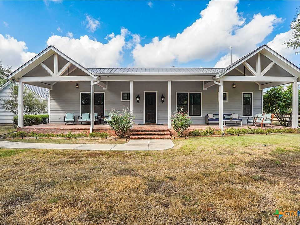 1st image of 725 Blue Sky Ln