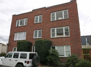 4319 SW Oregon St #202, Seattle, WA 98116