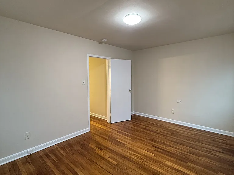 1314 K St SE — Photo 11