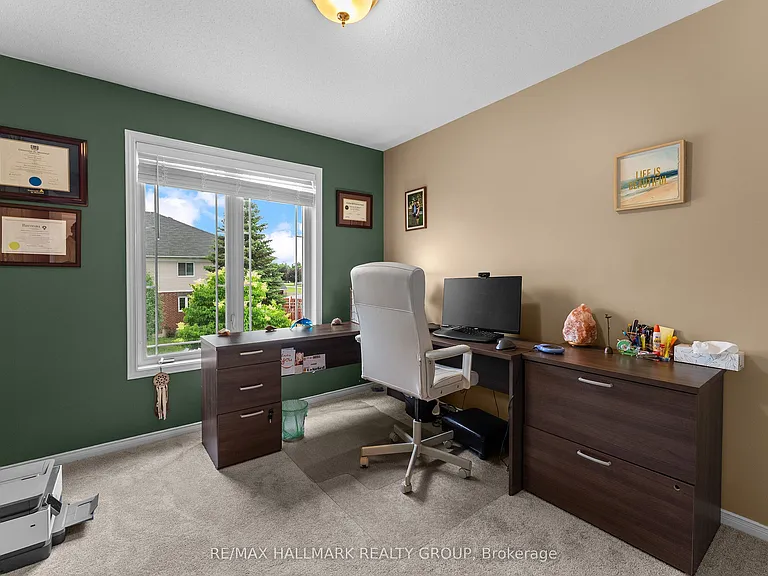 2250 Silverado Cres — Photo 16