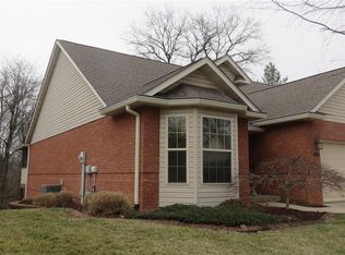 1953 Hawksbill Dr, Belleville, IL 62223