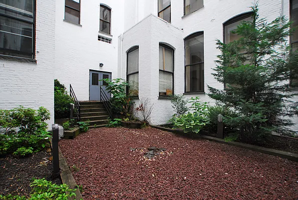 Rented by Brian David Realtors | media 4