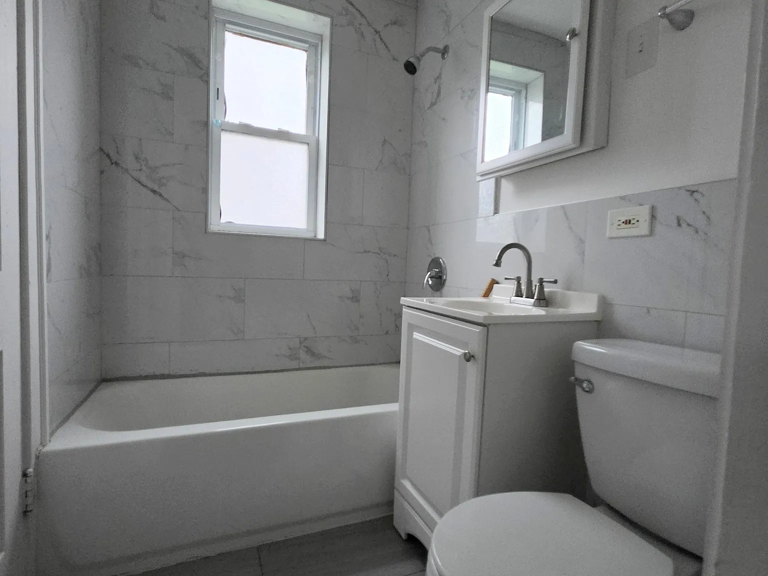 2 bed, 680 sqft, $980 — Photo 2