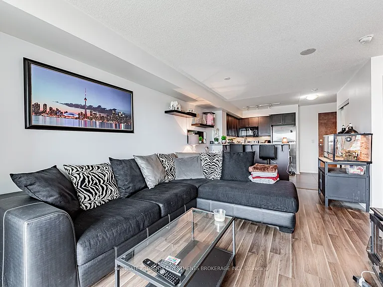 1235 Bayly St #907 — Photo 18