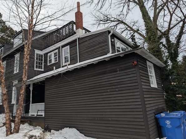 19B Deacons Aly #19-B