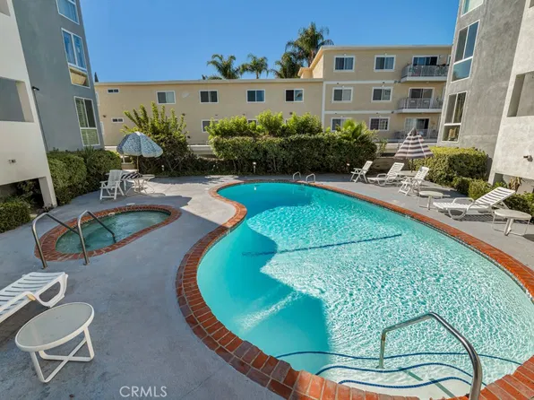 5454 Zelzah Ave APT 204, Encino, CA 91316