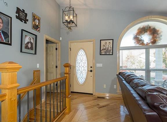 2nd image of 454 Xavier Ct
