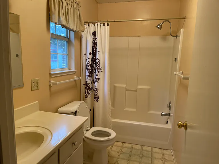 101 Sherman Dr — Photo 21