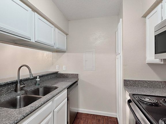 3rd image of 9611 Walnut St APT 1105