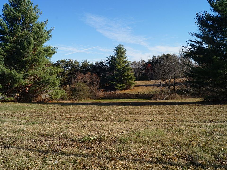 1st image of Sparta Dr