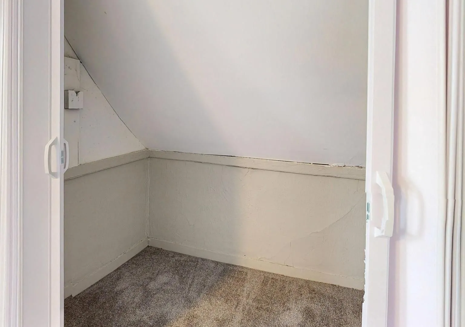 Brooklyn Centre Area - 3 Bedroom/1.5 bath Single Family Home — Photo 4
