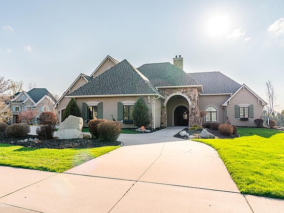 2nd image of 5125 Grandwood Pl W