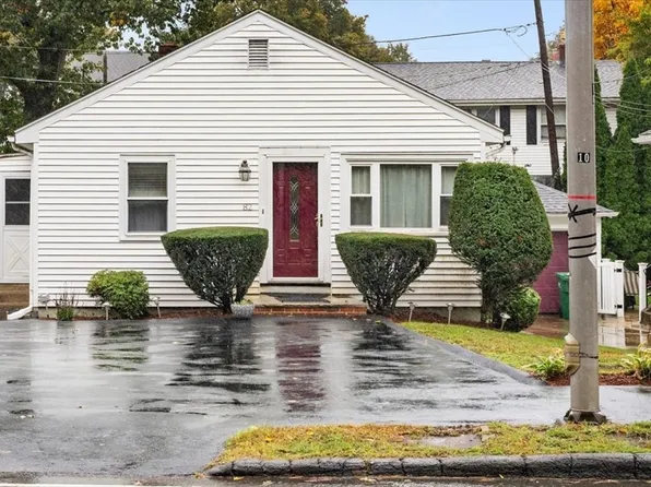 82 S Border Rd, Medford, MA 02155