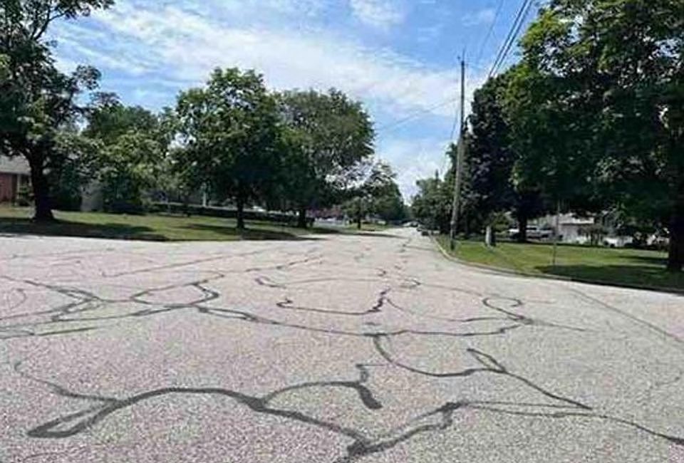 Exterior Neighborhood (street photo)