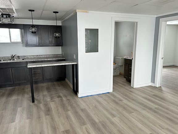 2nd image of 6 S Main St NE #3