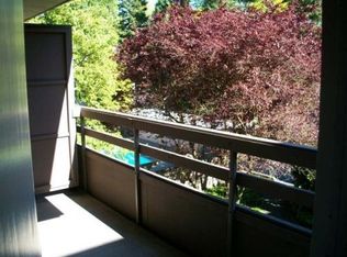 305 NE 45th St, Seattle, WA 98105
