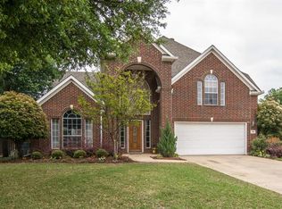 494 Shade Tree Cir, Hurst, TX 76054