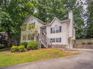 962 Taylors Farm Ct, Canton, GA 30115