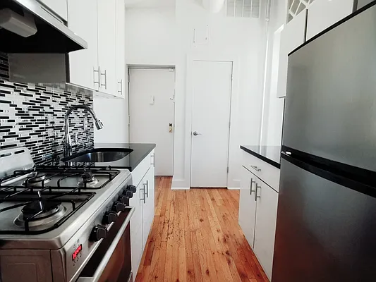 Rented by Corcoran | media 17