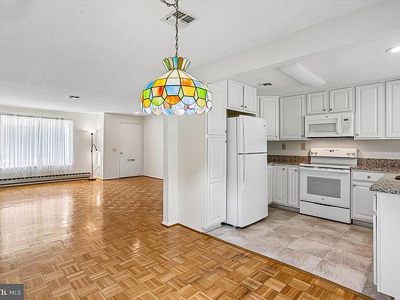 5th image of 15133 Vantage Hill Rd #7-C