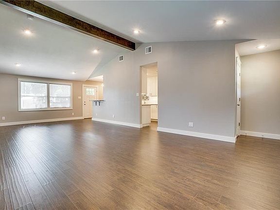 3rd image of 807 Loganwood Ave