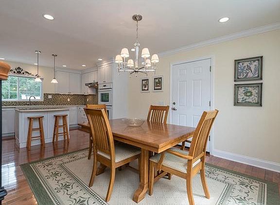 3rd image of 12809 Glenbernie Ln