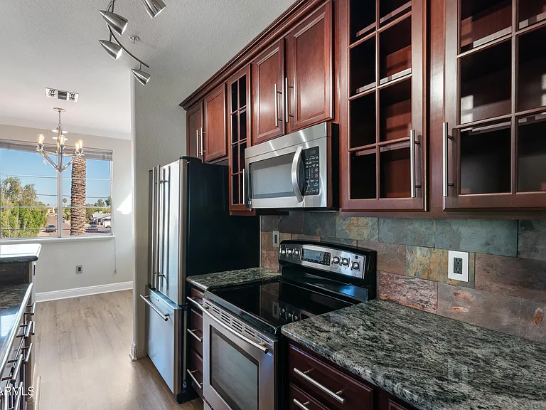 2992 N Miller Rd #A212 — Photo 4