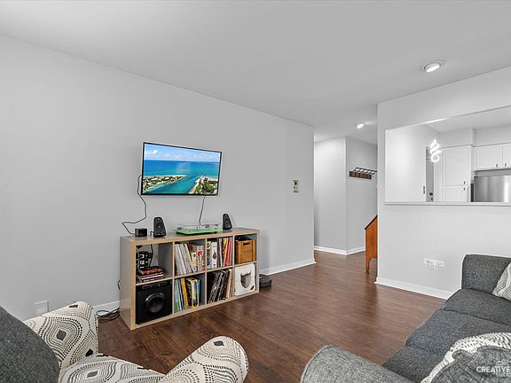 5th image of 4250 Saratoga Ave APT 304