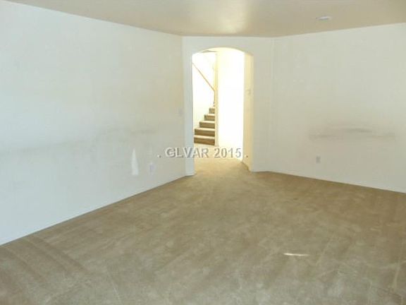 5th image of 11914 Giles St