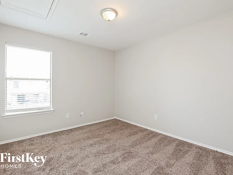 8143 Chancewood Ln — Photo 9