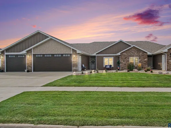 6303 S Maple Rock Trl, Sioux Falls, SD 57108