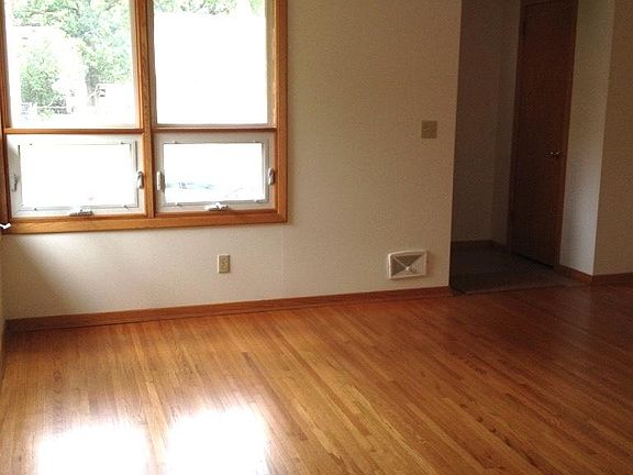 5th image of 4109 46th Ave S