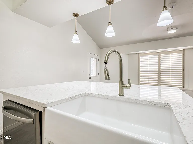 5733 Saplinas Rd — Photo 17