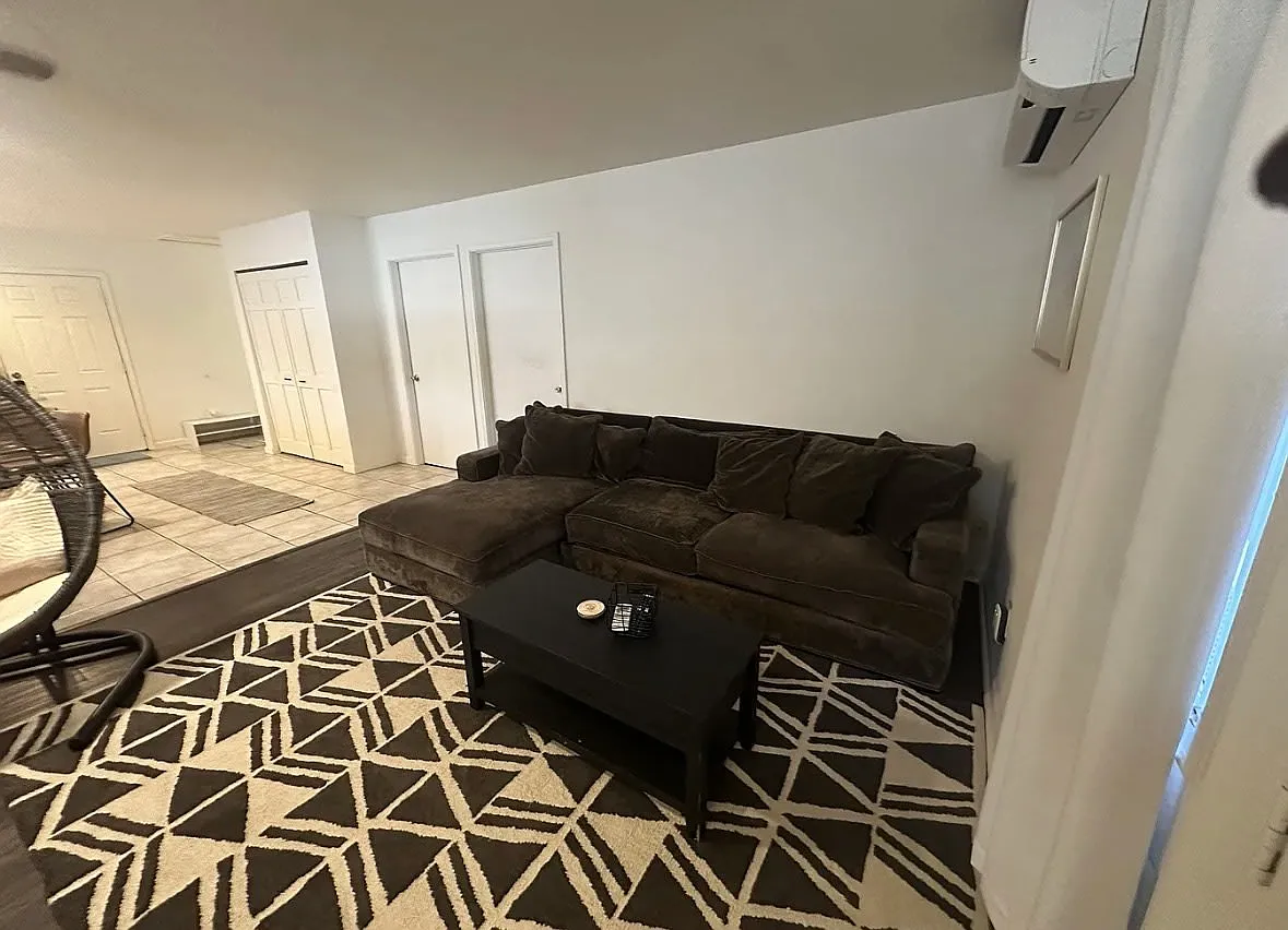 2 bed, $1,600 — Photo 1