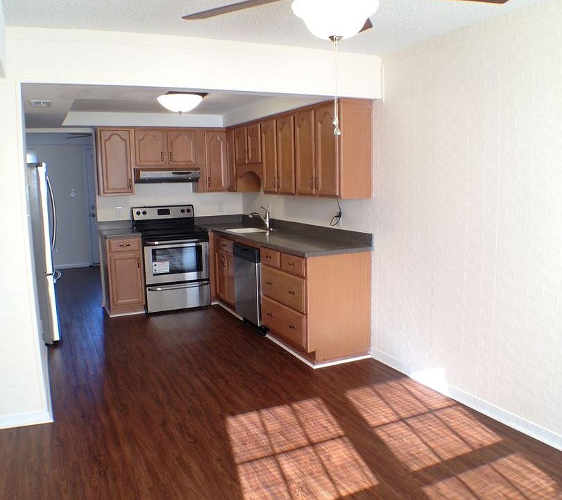 1st image of 949 Northwood Dr