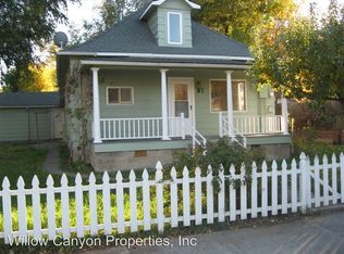 87 SE East St, Madras, OR 97741