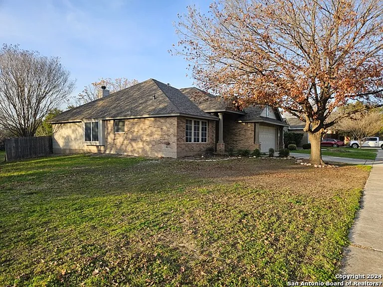 3618 Sage Ridge Dr — Photo 2