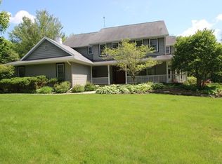 2217 Cairnwell Dr, Belvidere, IL 61008