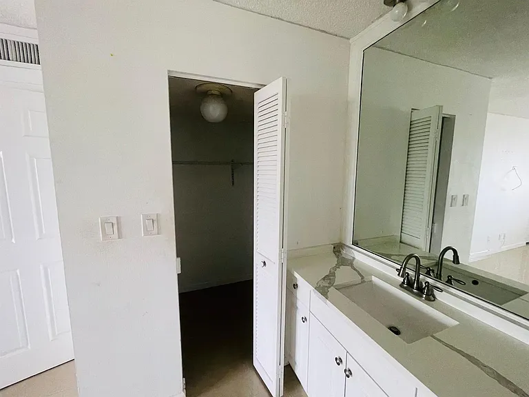 6300 S Falls Circle Dr #412 — Photo 18