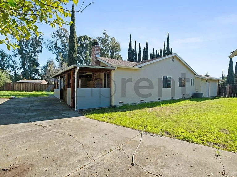 1471 Valenzuela Ct — Photo 30