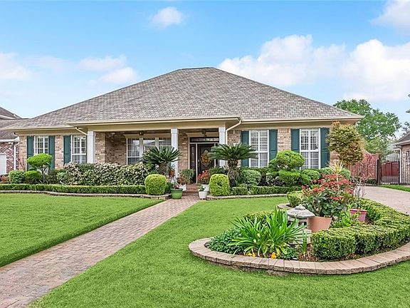 2nd image of 54 Chateau Rothchild Dr