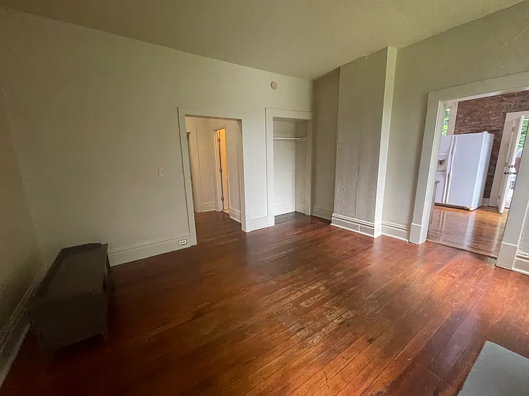 1235 E 8th St — Photo 19