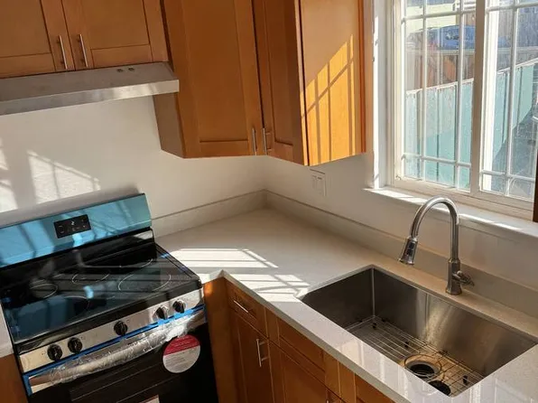 37555 Glenmoor Dr APT E, Fremont, CA 94536