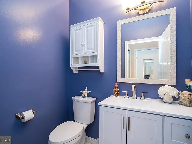 704 Dahlia Cir — Photo 12