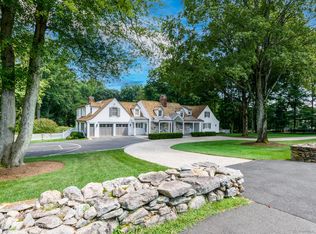 384 Hollow Tree Ridge Rd, Darien, CT 06820