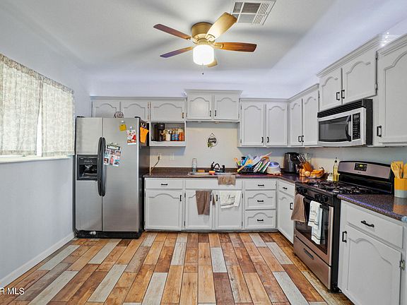4th image of 4917 Guadalupe Dr