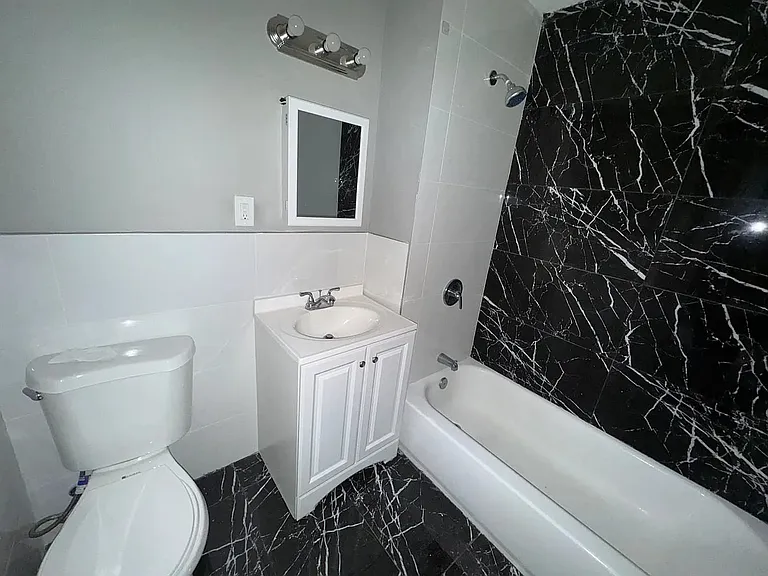 168 Bloomfield Ave #2LA — Photo 3