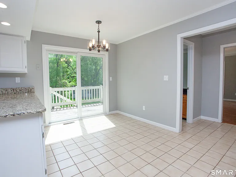 24 Old Mill Dr — Photo 14