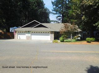 202 Barlow St, Cave Junction, OR 97523