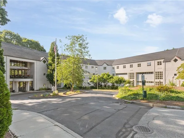 229 Medway St APT 303, Providence, RI 02906